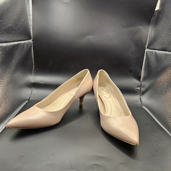 Life Stride Pink Flats Sleek Minimalist Design - Picture 2 of 6